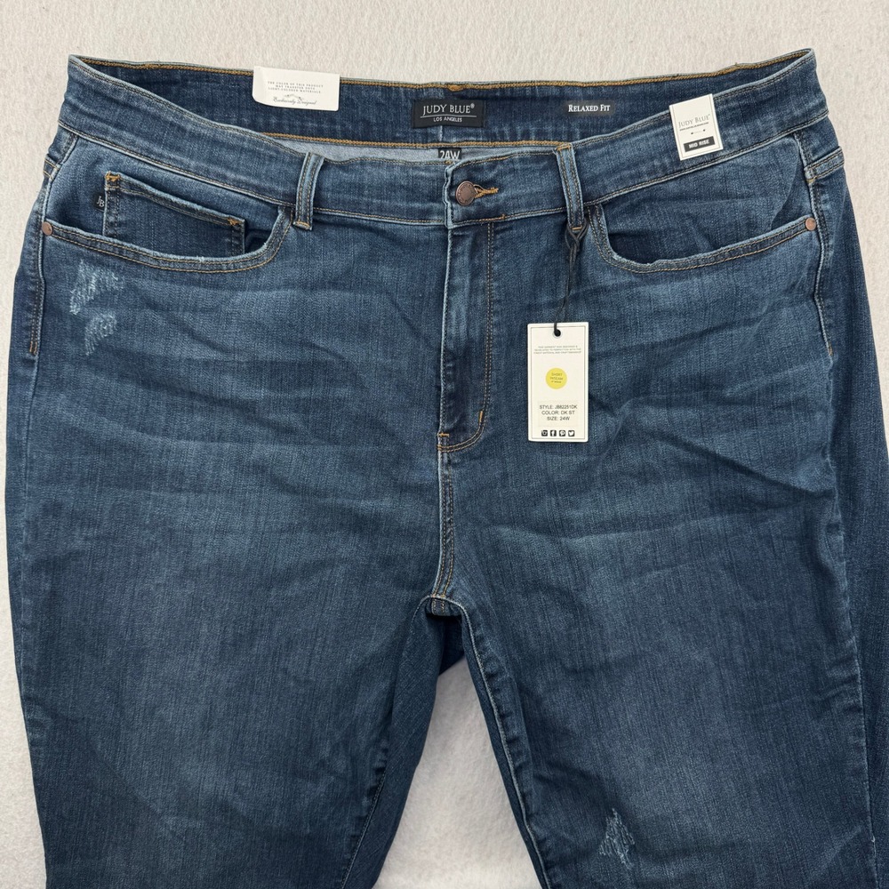 NWT Judy Blue Relaxed Fit Mid-Rise Distressed Jeans 24W (44x27) Med Wash Blue